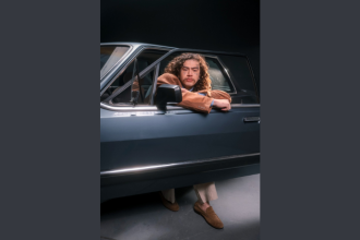 Non Stop destaca o lançamento do primeiro álbum de estúdio de Whindersson Nunes, “Se Eu Sofresse em 1985”. (Crédito: Allison Valentim)