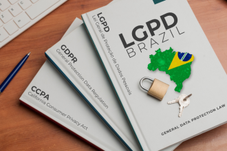 LGPD na prática escolar: Sérgio Bento De Araújo explica como consentimento, base legal e contratos garantem segurança jurídica na educação.