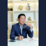 Milton Seigi Hayashi analisa as técnicas atuais de mastopexia e sua importância para sustentação duradoura.