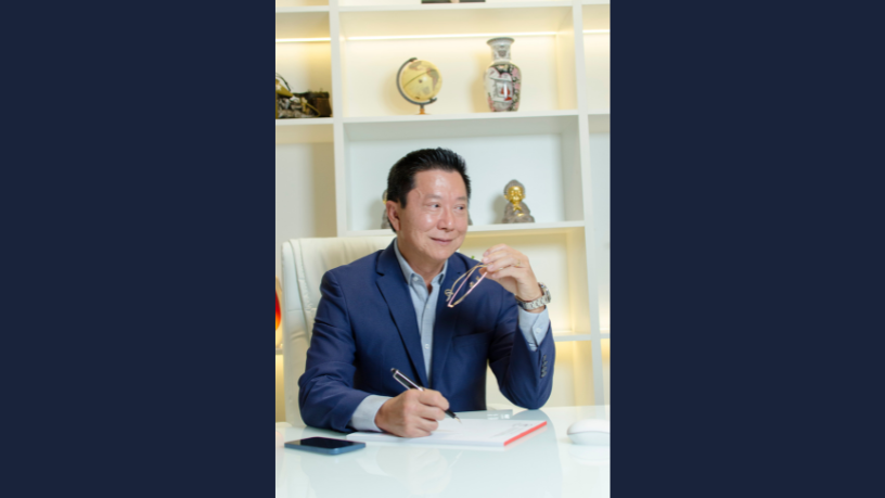 Milton Seigi Hayashi analisa as técnicas atuais de mastopexia e sua importância para sustentação duradoura.